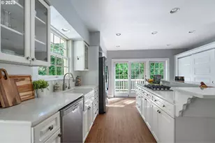 2249 SW Taylors Ferry Rd, Portland, OR 97219 - Photo 13