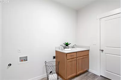 9324 Glory Ct, Salem, OR 97305 - Photo 21