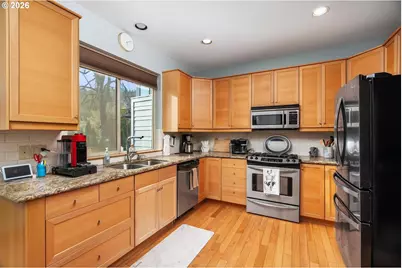 5047 SW View Point Ter #C, Portland, OR 97239 - Photo 11