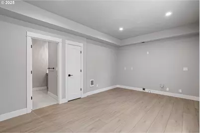 6026 SW 18th Dr, Portland, OR 97239 - Photo 23