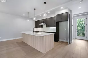 6026 SW 18th Dr, Portland, OR 97239 - Photo 5