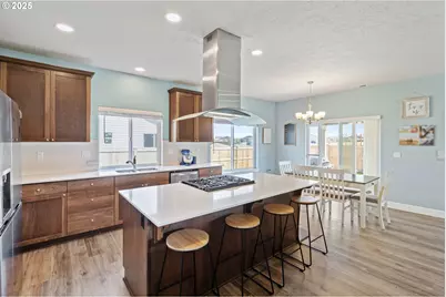 280 NW Double Eagle Ave, Madras, OR 97741 - Photo 13