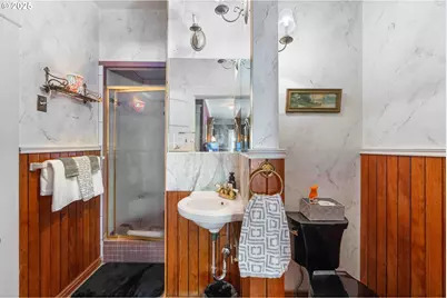 955 S 5th St, Coos Bay, OR 97420 - Photo 31