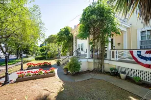 955 S 5th St, Coos Bay, OR 97420 - Photo 3