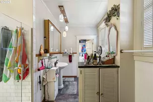 955 S 5th St, Coos Bay, OR 97420 - Photo 21