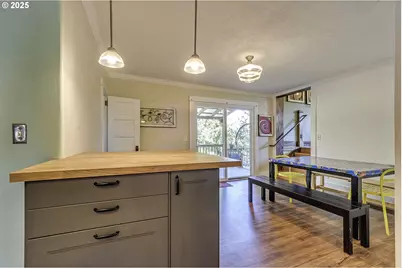 7233 SE Main St, Portland, OR 97215 - Photo 15