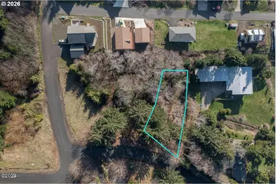 208 Chief Albert Dr, Yachats, OR 97498 - Photo 3