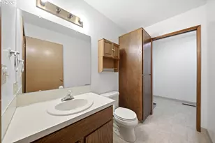 51945 SW 4th St, Scappoose, OR 97056 - Photo 11