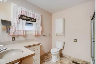 2537 B St, Hubbard, OR 97032 - Photo 29