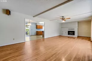 2537 B St, Hubbard, OR 97032 - Photo 3
