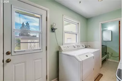 2537 B St, Hubbard, OR 97032 - Photo 21