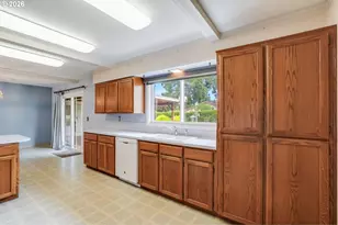 2537 B St, Hubbard, OR 97032 - Photo 17