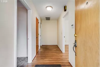 2537 B St, Hubbard, OR 97032 - Photo 11