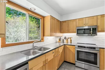 3564 SW Council Crest Dr, Portland, OR 97239 - Photo 9
