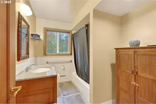 3564 SW Council Crest Dr, Portland, OR 97239 - Photo 9