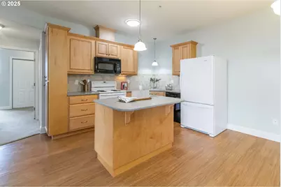 1548 River Rd #302, Longview, WA 98632 - Photo 7