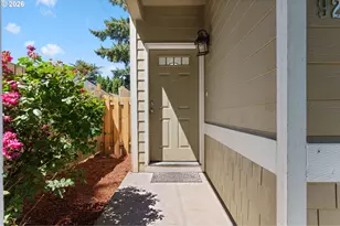 9205 N Macrum Ave, Portland, OR 97203 - Photo 3