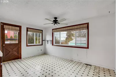 1909 NE 49th St, Vancouver, WA 98663 - Photo 13