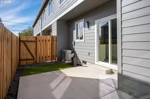 1128 NE 84th Ave, Portland, OR 97220 - Photo 35