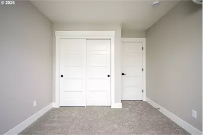 1128 NE 84th Ave, Portland, OR 97220 - Photo 29