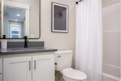 1128 NE 84th Ave, Portland, OR 97220 - Photo 31