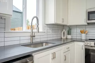 1128 NE 84th Ave, Portland, OR 97220 - Photo 19