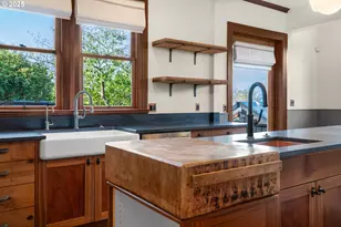 1175 11th St, Astoria, OR 97103 - Photo 11