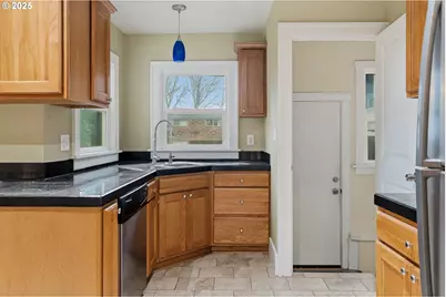616 SE 60th Ave, Portland, OR 97215 - Photo 15
