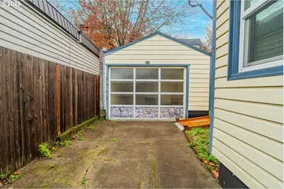 616 SE 60th Ave, Portland, OR 97215 - Photo 33