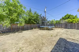 1458 Yolanda Ave, Springfield, OR 97477 - Photo 29