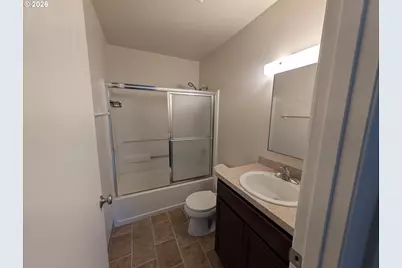 2027 SE River Rd, Hillsboro, OR 97123 - Photo 13
