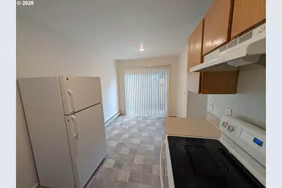 2027 SE River Rd, Hillsboro, OR 97123 - Photo 7