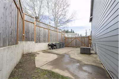 2149 NE Grandhaven St, McMinnville, OR 97128 - Photo 25