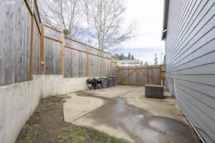 2149 NE Grandhaven St, McMinnville, OR 97128 - Photo 25