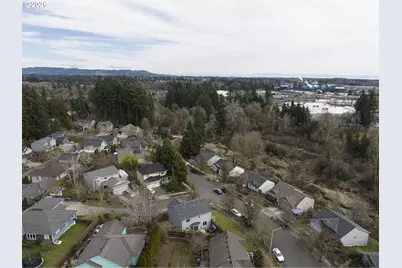 2149 NE Grandhaven St, McMinnville, OR 97128 - Photo 37