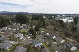 2149 NE Grandhaven St, McMinnville, OR 97128 - Photo 37