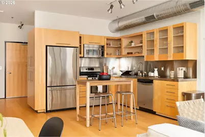 1400 NW Irving St #713, Portland, OR 97209 - Photo 7