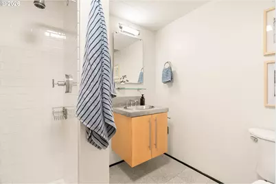 1400 NW Irving St #713, Portland, OR 97209 - Photo 23