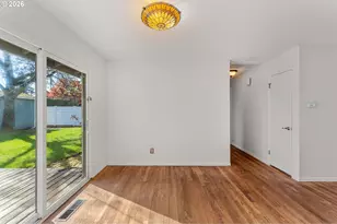 837 SE 169th Dr, Portland, OR 97233 - Photo 11