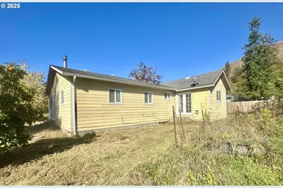 24275 Bunn Creek Rd, Cloverdale, OR 97112 - Photo 23