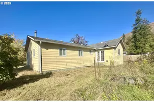 24275 Bunn Creek Rd, Cloverdale, OR 97112 - Photo 23