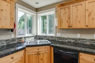697 SE Millright Ct, McMinnville, OR 97128 - Photo 13
