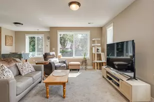 697 SE Millright Ct, McMinnville, OR 97128 - Photo 5
