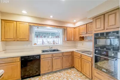 4433 41st Ave NE, Salem, OR 97305 - Photo 29