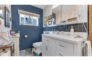 2206 Marion St, North Bend, OR 97459 - Photo 27