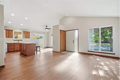 3944 SE 103rd Ave, Portland, OR 97266 - Photo 3