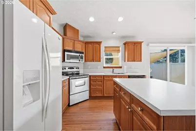 3944 SE 103rd Ave, Portland, OR 97266 - Photo 7