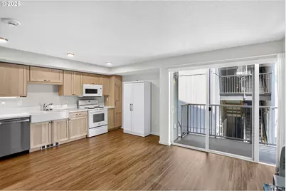 8120 N Interstate Ave #204, Portland, OR 97217 - Photo 19