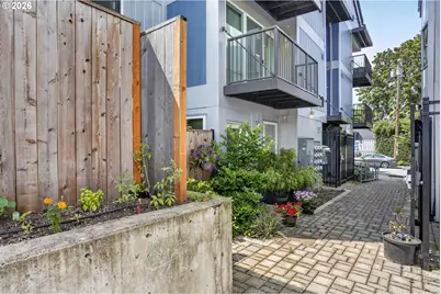 8120 N Interstate Ave #204, Portland, OR 97217 - Photo 41