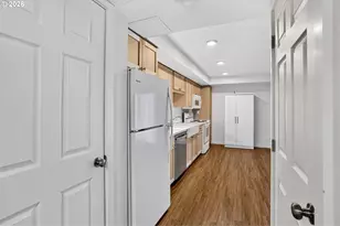 8120 N Interstate Ave, Portland, OR 97217 - Photo 11